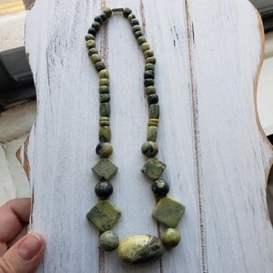 🥳3/$16🥳Green stone necklace from Ecuador.